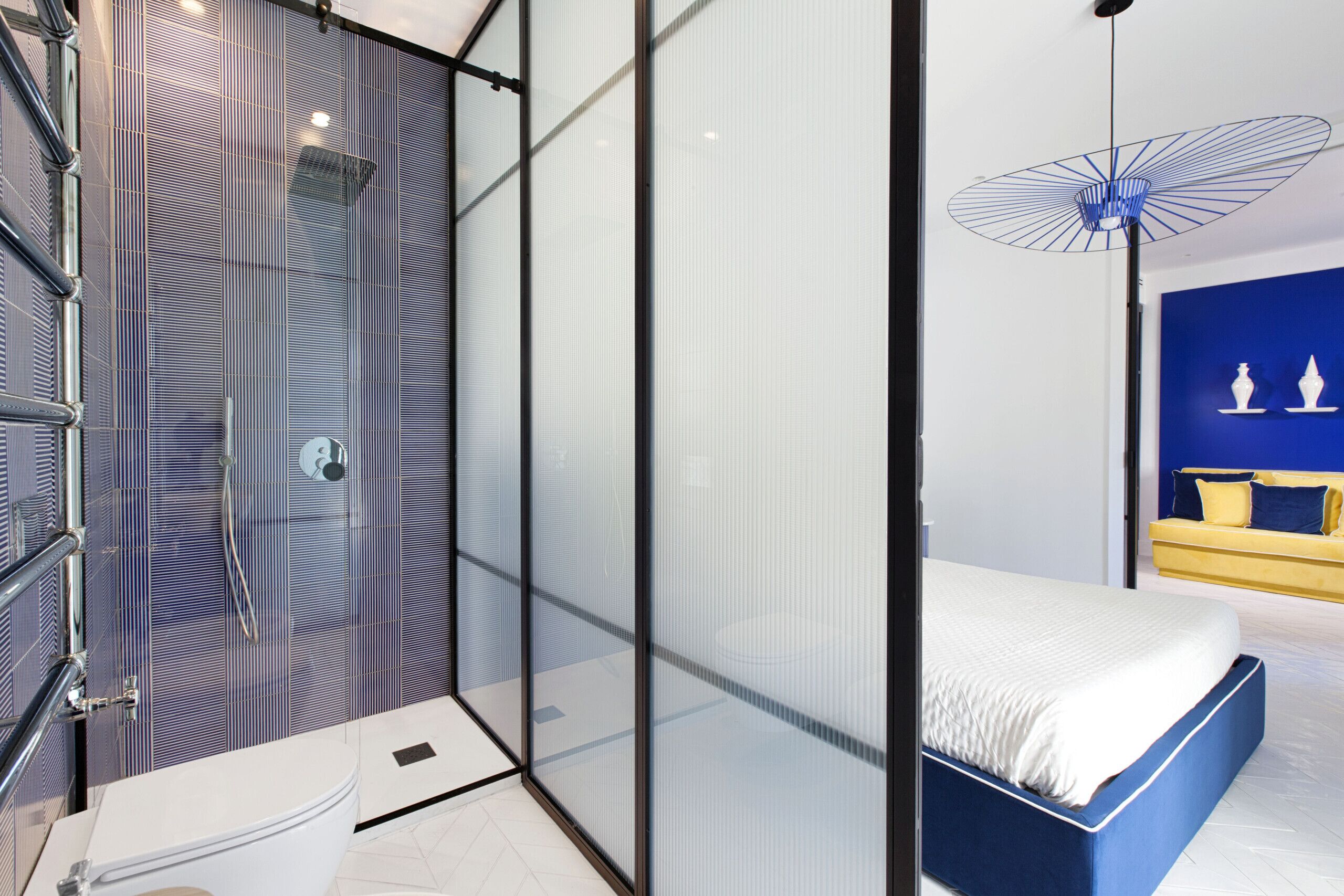 2 bedrooms, bed sheets