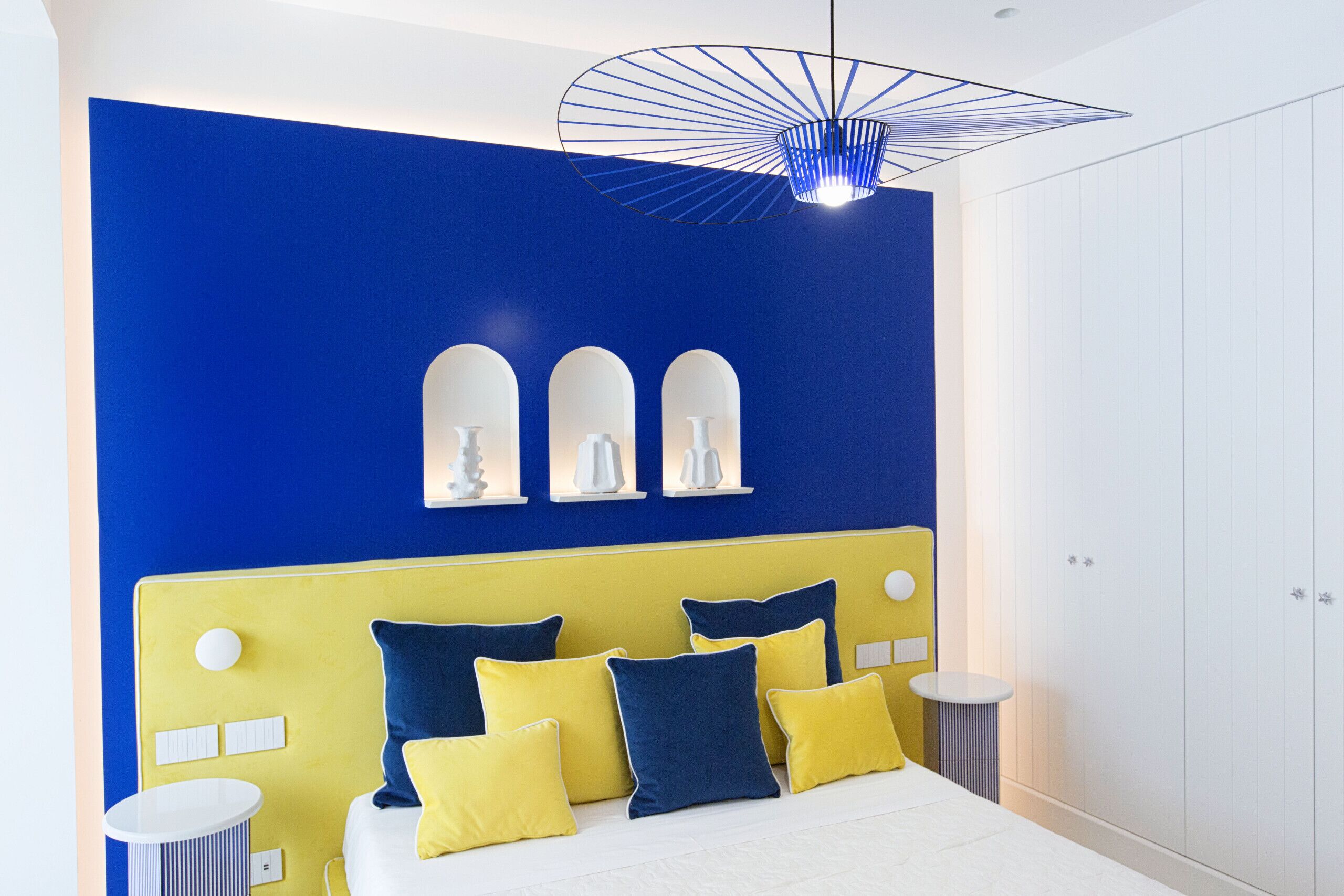 2 bedrooms, bed sheets