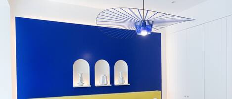 2 bedrooms, bed sheets