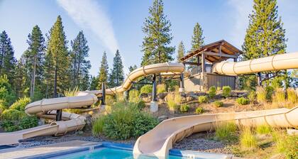 New! Hot Tub ~ Heart of Sunriver ~ Fireplace ~ Updated Home ~ SHARC passes!