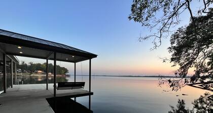 Wheeler Lake Retreat with private dock