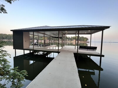 Wheeler Lake Retreat with private dock 