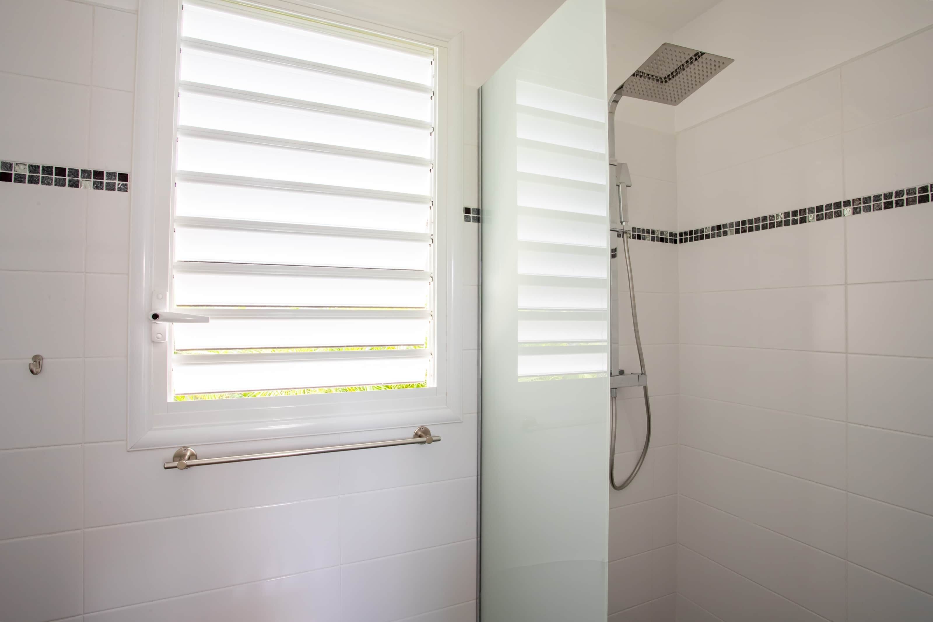 Bathtub, hair dryer, towels