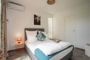 1 bedroom, iron/ironing board, travel cot, WiFi