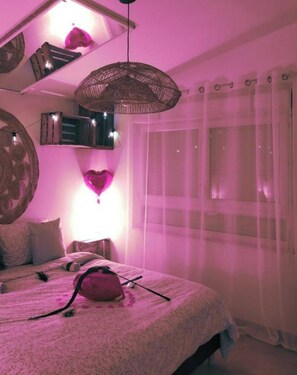1 bedroom, free WiFi, bed sheets - The Artois Loveroom (Souchez)