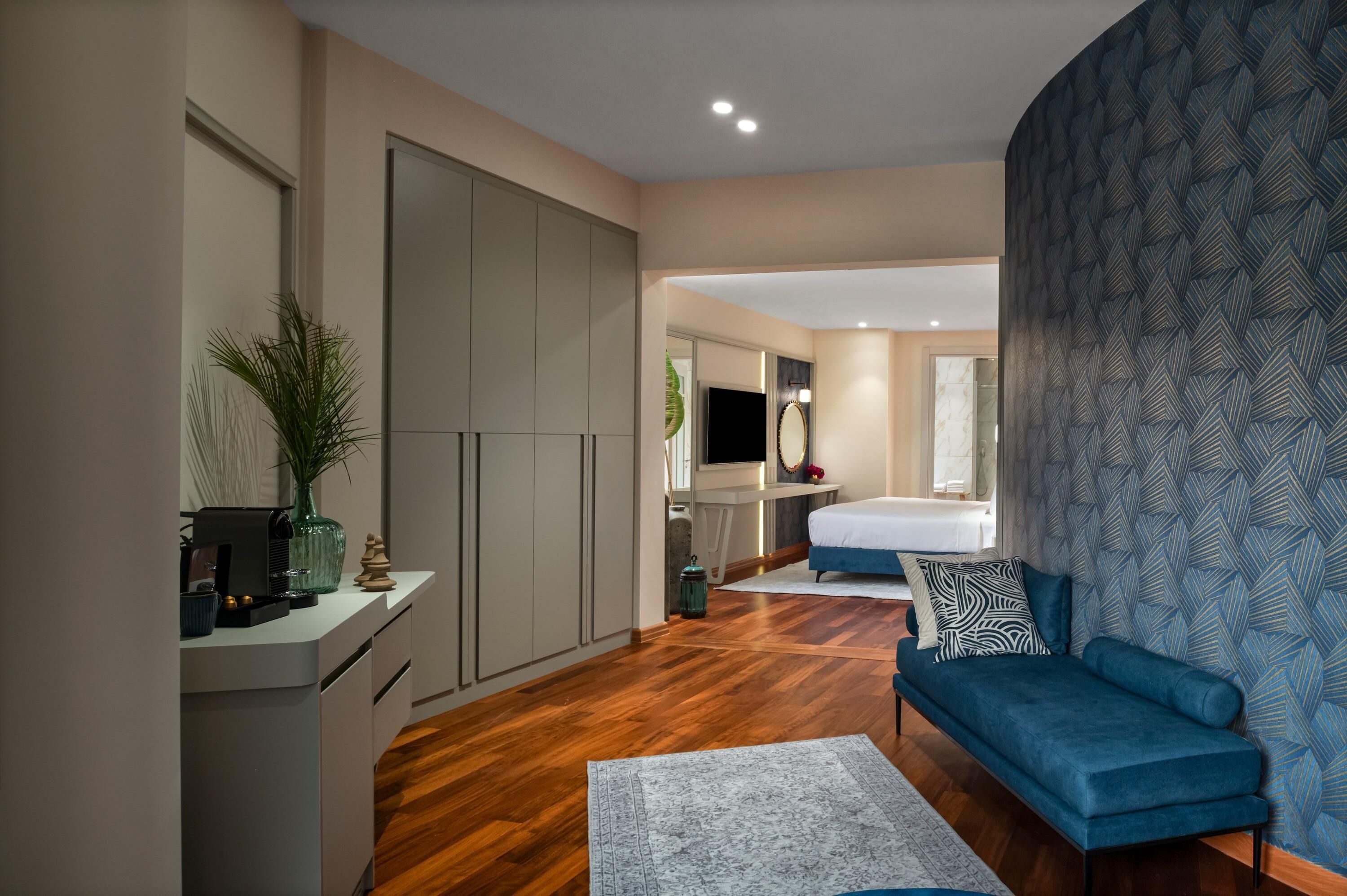 Premium Sunset Suite With Balcony | Interior