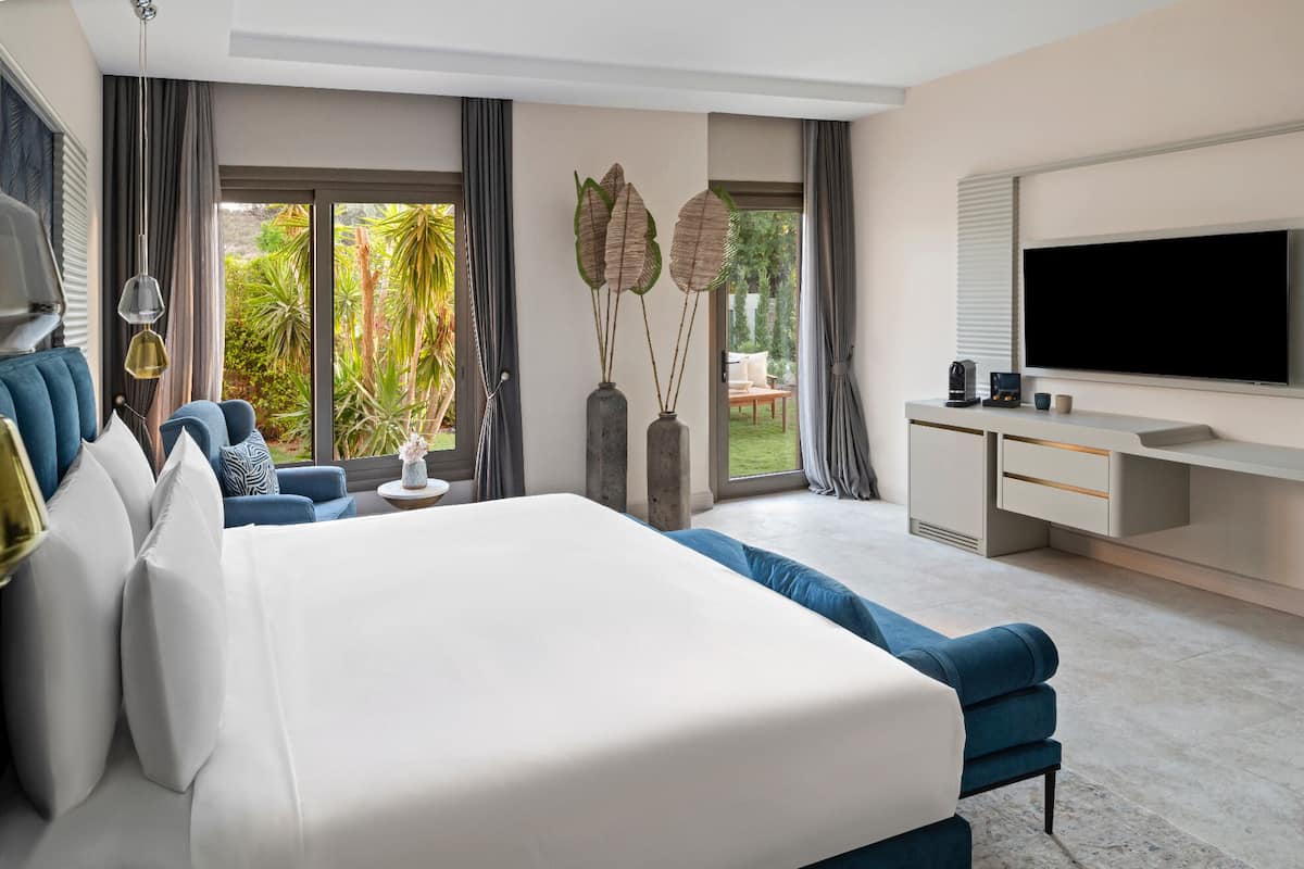 Sea View Premium Room With Garden Access | Minibar, Zimmersafe, Schreibtisch, Verdunkelungsvorhänge