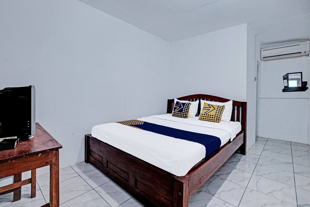 Habitación doble Confort | Escritorio, espacio para trabajar con laptop y wifi gratis