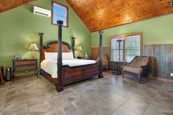 1 bedroom, iron/ironing board, WiFi, bed sheets - Swing On Inn I Hankie Pankie Cottage (Dripping Springs)