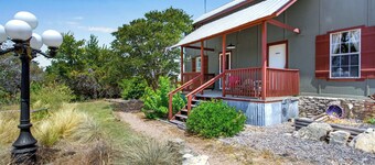 Swing On Inn I Honeycomb Hideaway