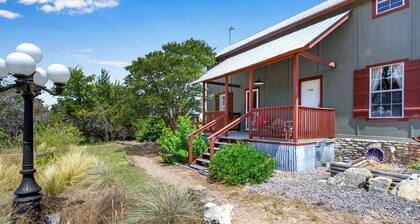 Swing On Inn I Honeycomb Hideaway