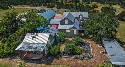 Rockin Boots at the Swing on Inn