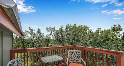 Swing On Inn - Southern Comfort Suite I Hot tub