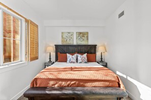 3 Schlafzimmer, Schreibtisch, Bügeleisen/Bügelbrett, kostenloses WLAN