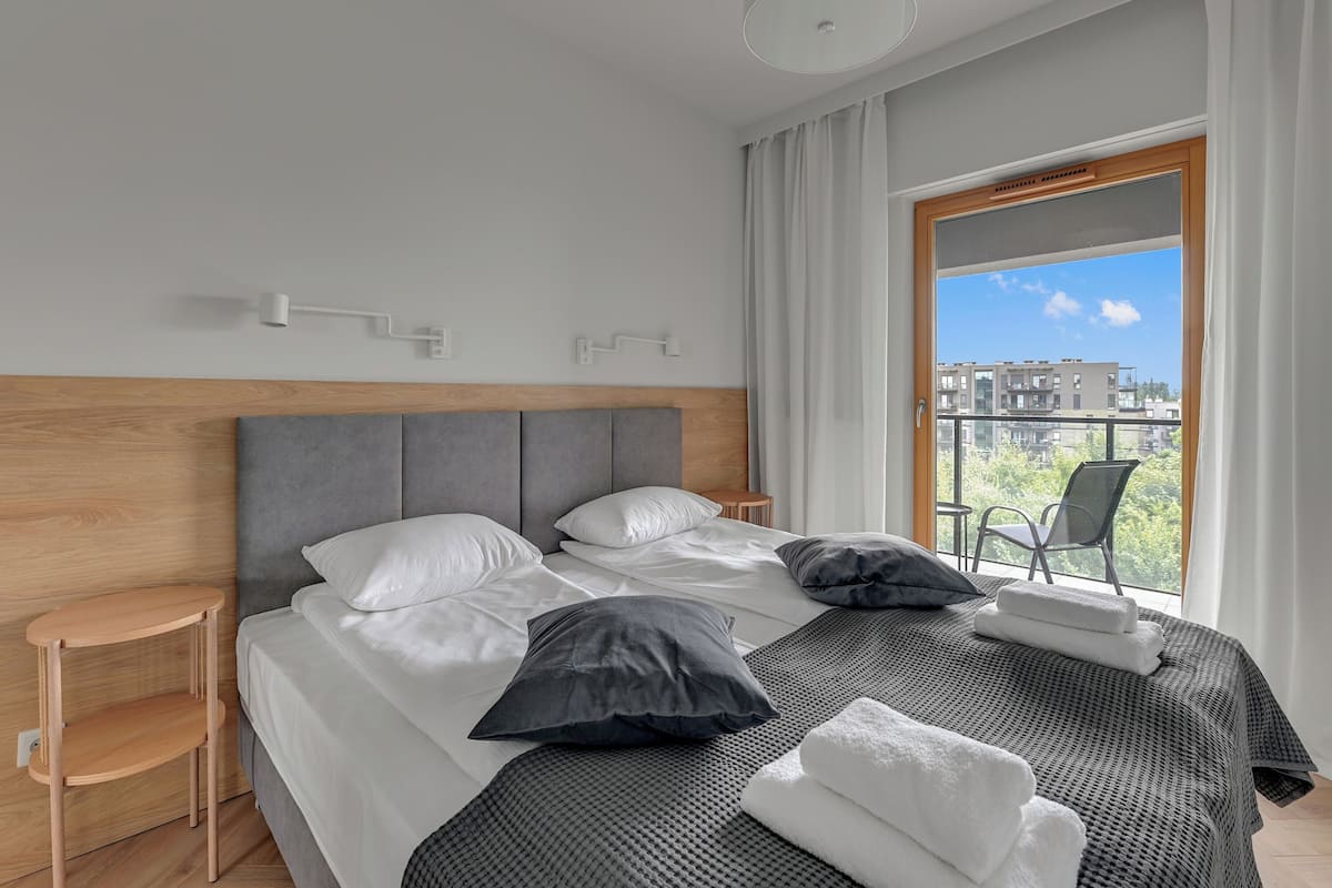 1 bedroom, hypo-allergenic bedding, iron/ironing board, free WiFi