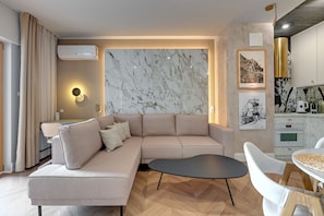 City Apartment | Living room