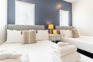 6 Schlafzimmer, Schreibtisch, Bügeleisen/Bügelbrett, kostenloses WLAN