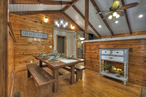 Dining - Large Cabin Near the town of Blue Ridge! (Blue Ridge)