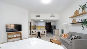 Interior - Amazing Stay With Beach Access & Balcony -rak (Ras Al Khaimah)