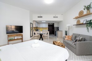 Interior - Amazing Stay With Beach Access & Balcony -rak (Ras Al Khaimah)