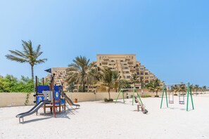 Beach - Amazing Stay With Beach Access & Balcony -rak (Ras Al Khaimah)
