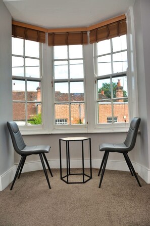 Interior - Crondall Stores Flat (farnham)