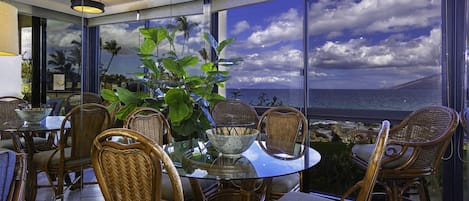 Condo, 1 Bedroom | Dining