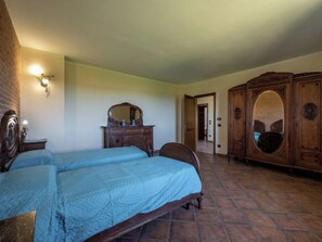 6 bedrooms, WiFi