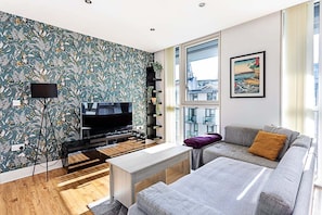 Exterior - City-Close 1-Bed Apartment near Tower Hill (London)