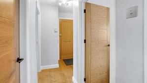 Unclassified image, 2 of 16, button - Slick Portobello Pied-a-terre (London)