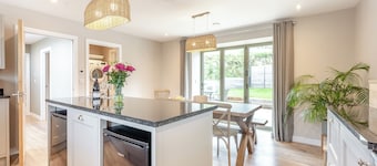 Property 3 - UK44923