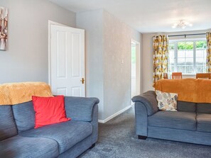 Living area - 3 bedroom accommodation in Windermere (Windermere)