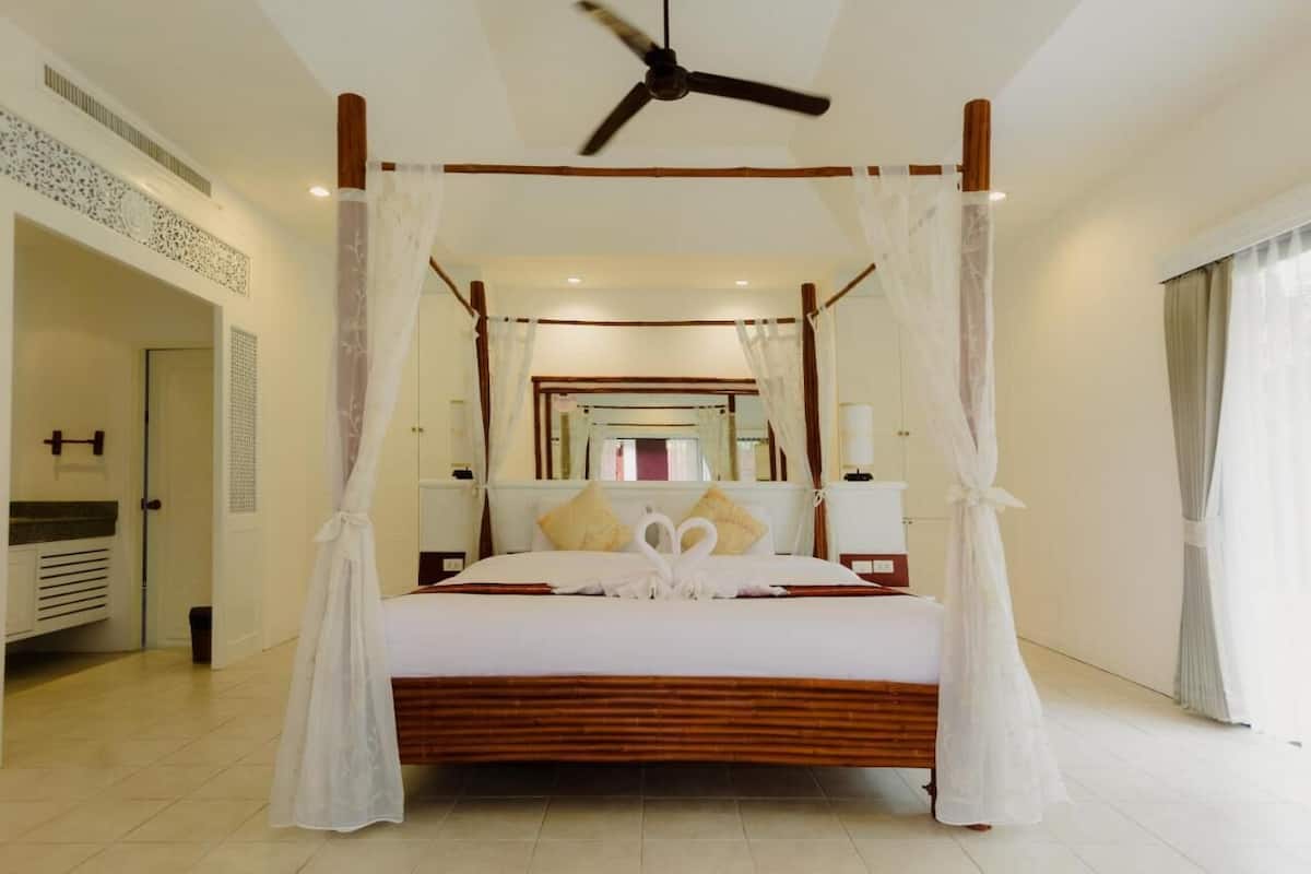 Orchid Double Bedroom Villa - Double Room | 2 slaapkamers, luxe beddengoed, een minibar, een kluis op de kamer