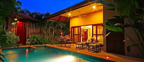 Jasmine Two Bedroom Villa - Superior Villa | Bộ đồ giường cao cấp, minibar, két bảo mật tại phòng, bàn 