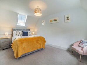 4 bedrooms, free WiFi, bed sheets - 4 bedroom accommodation in Mundesley (Mundesley)