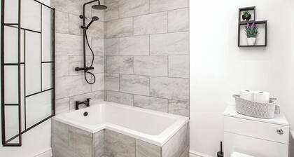 2 bedroom accommodation in Blackpool