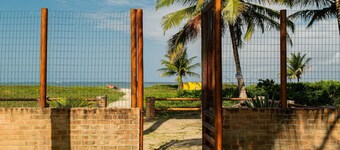 Maravilhosa casa pé na areia em Itamaracá