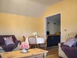 Dining - 1 bedroom accommodation in Hankham, near Pevensey (Hankham, near Pevensey)