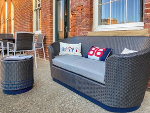 Terrace/patio - 3 bedroom accommodation in Freshwater (Freshwater)