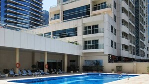 Terrace/patio - Pure Living - Mesmerizing Marina-View Apartment With Balcony (Dubai)