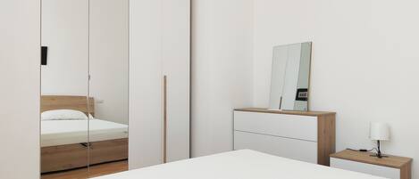 Basic Apartment | 1 bedroom, individually furnished, iron/ironing board, bed sheets
