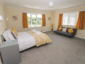 8 chambres, décoration personnalisée, ameublement personnalisé