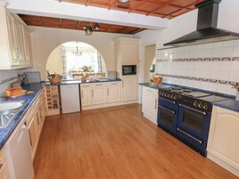 Lava-louças, talheres/pratos/utensílios de cozinha