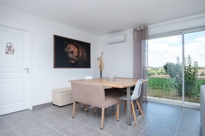 Dining - Le Gîte de L'ours Gersois (Thoux)