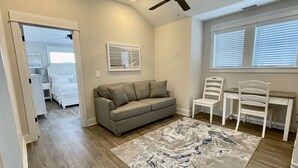 3 bedrooms, desk, iron/ironing board, free WiFi - Ocean Breeze | Steps to Beach, Heated Pool & Views (Corolla)