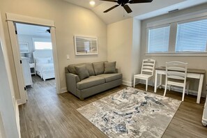 3 chambres, bureau, fer et planche à repasser, Wi-Fi gratuit
