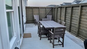 Outdoor dining - Ocean Breeze | Steps to Beach, Heated Pool & Views (Corolla)