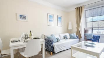 Cottage | 1 bedroom, individually decorated, individually furnished, free WiFi