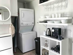 Interior - Bright & Stylish, Fenced Yard, Steps from Nature, Minutes Walk to Downtown (Issaquah)