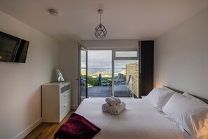 3 عدّة غرف نوم وبديكورات فريدة لكل غرفة وطراز فريد لكل وحدة